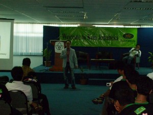 General Manager Kota Jababeka, I Made Suryadharma menyampaikan materi presentasinya