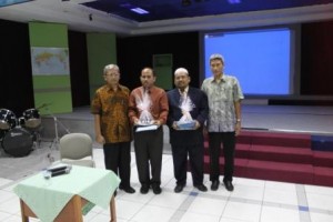 IMG_6058 Bersama Pengurus yayasan Sekolah Dian Didaktika