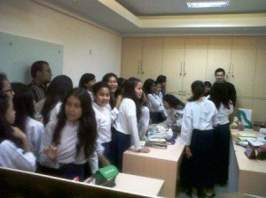 Gantian Foto Bareng Junot